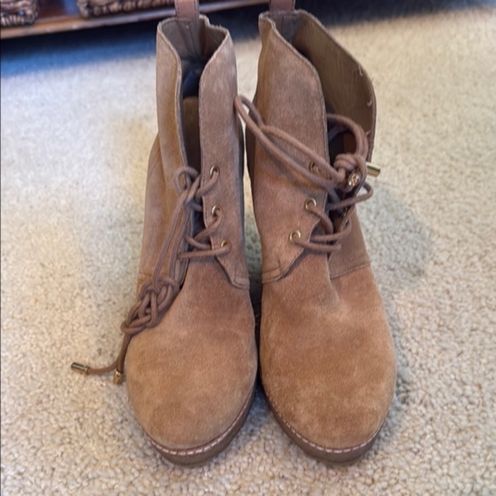 Tory Burch Tan Lace Up Boots Suede